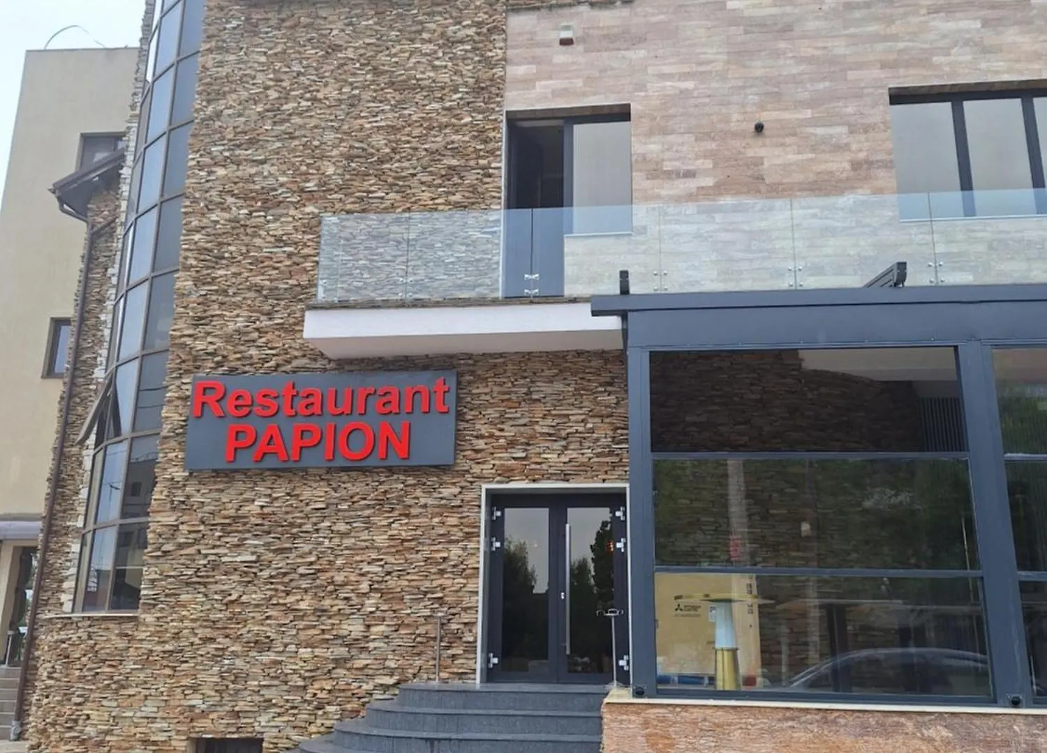 Hotel Papion Бухарест